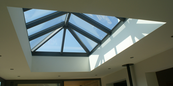 Wat zijn de voordelen van een glazen koepel of lichtstraat in een veranda? blog-wat-zijn-de-voordelen-van-een-glazen-koepel-of-lichtstraal-in-je-veranda