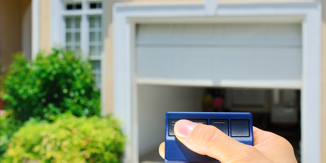 Een garagepoort op maat? 3 redenen waarom een sectionaalpoort de beste keuze is Blog Garagepoort Op Maat Sectionaalpoort